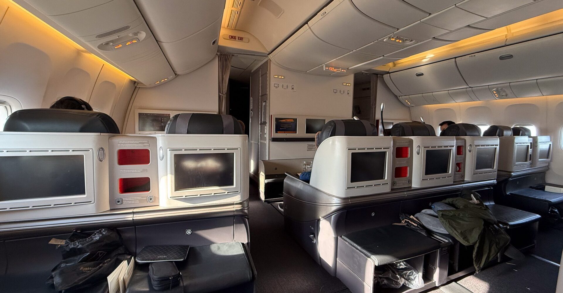 Turkish Airlines Business Class Review: JFK to Istanbul on the 777